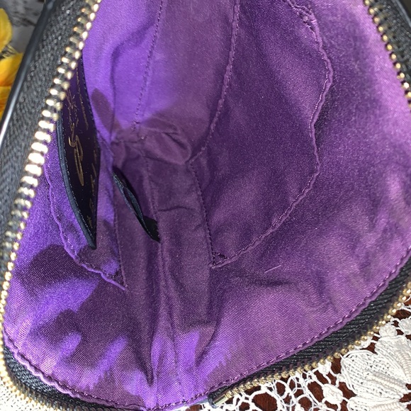 SHARIF 1827 Silver shiny crescent shaped wristlet fun make up bag LNWOT - Picture 5 of 8